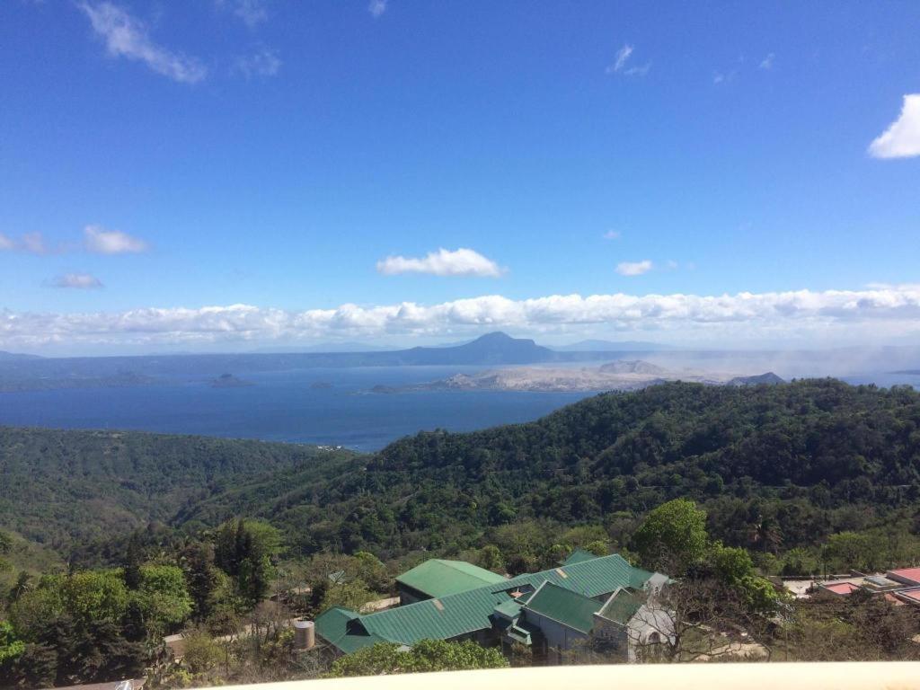 Cityland Tagaytay Taal Lake View City View Free Pool Parking Studios With Balcony Are City View Tagaytay City Екстер'єр фото