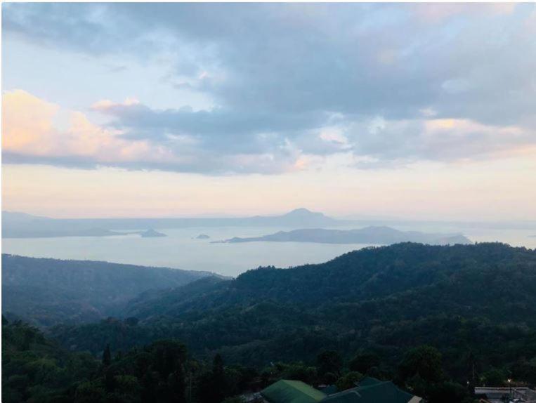 Cityland Tagaytay Taal Lake View City View Free Pool Parking Studios With Balcony Are City View Tagaytay City Екстер'єр фото