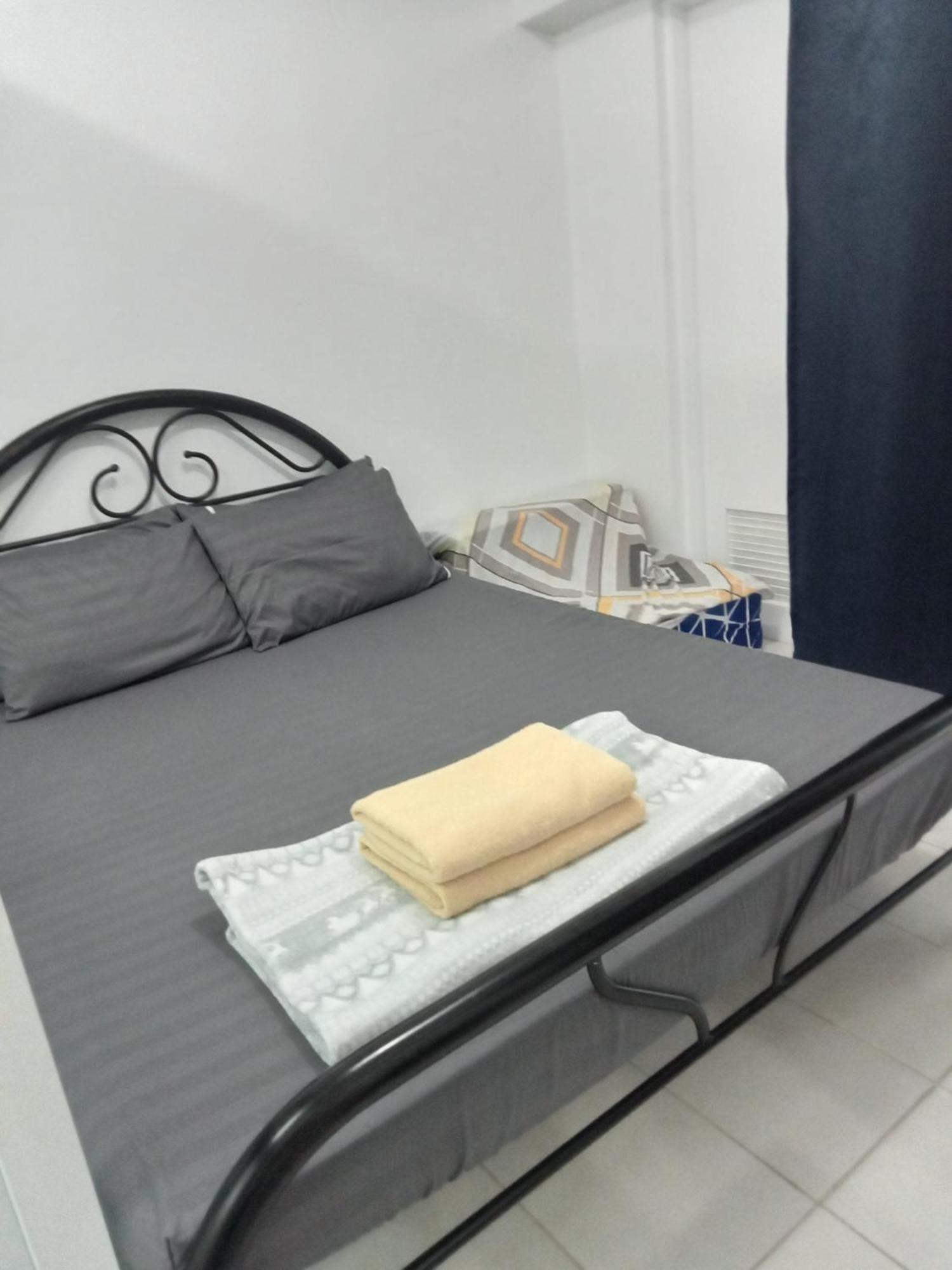 Cityland Tagaytay Taal Lake View City View Free Pool Parking Studios With Balcony Are City View Tagaytay City Номер фото