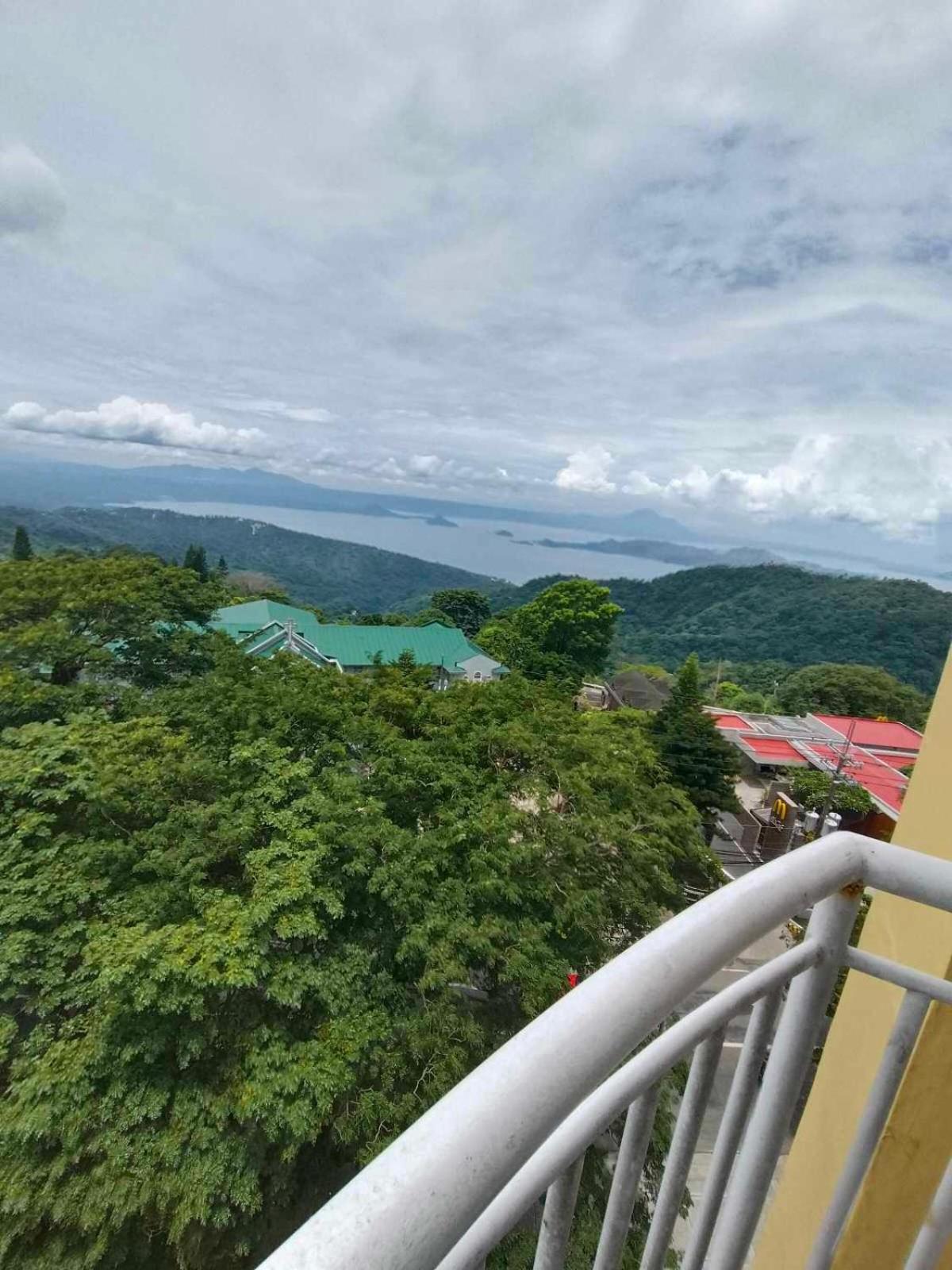 Cityland Tagaytay Taal Lake View City View Free Pool Parking Studios With Balcony Are City View Tagaytay City Екстер'єр фото