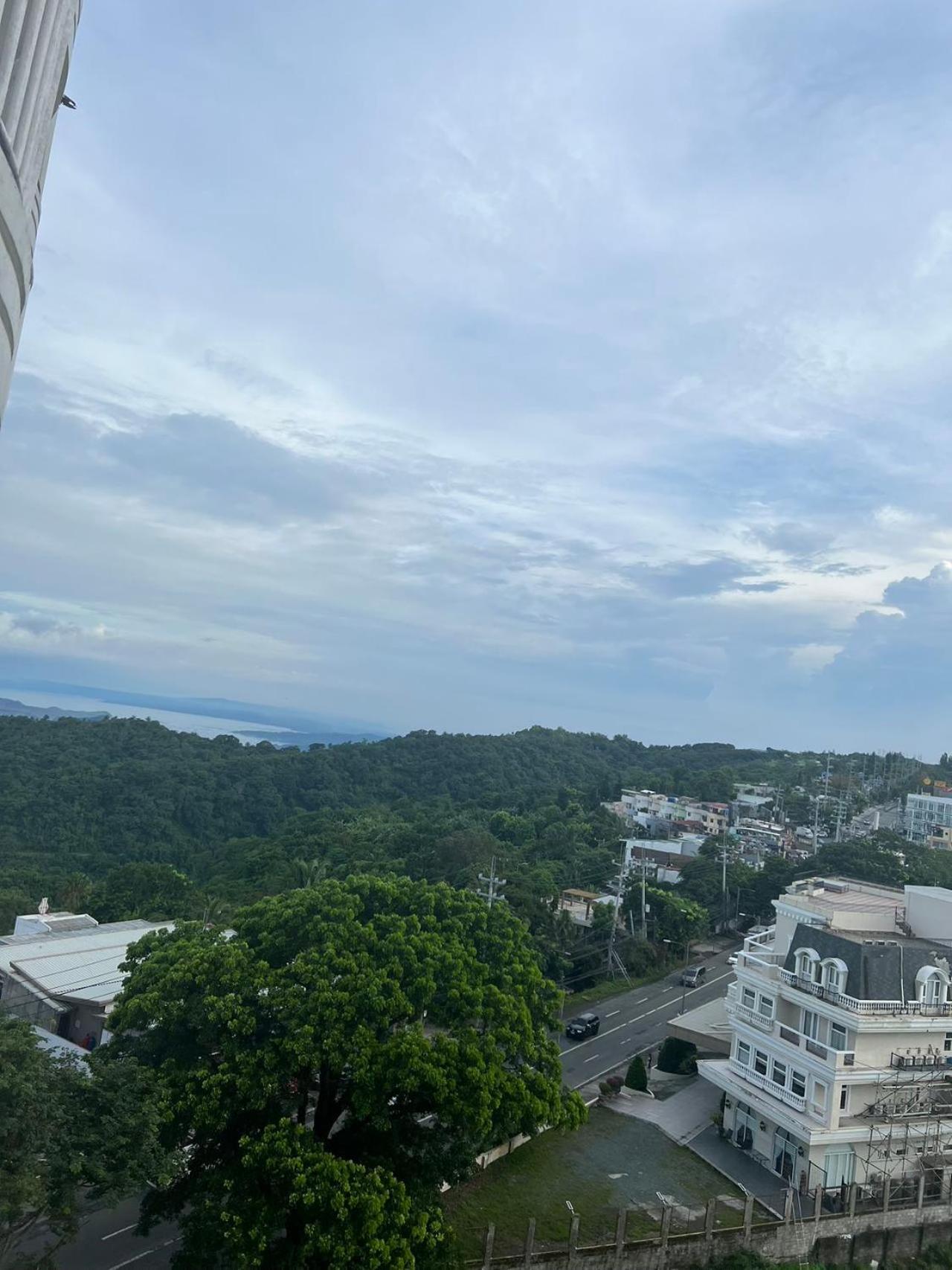 Cityland Tagaytay Taal Lake View City View Free Pool Parking Studios With Balcony Are City View Tagaytay City Екстер'єр фото